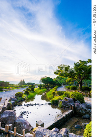 Kenrokuen Garden in the early morning with a beautiful clear blue sky | Kanazawa City, Ishikawa Prefecture Kenrokuen Garden in the early morning with a beautiful clear blue sky | Kanazawa City, Ishikawa Prefecture 94383655