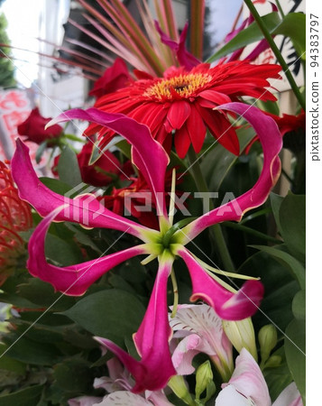 Flowers Flowers 94383797