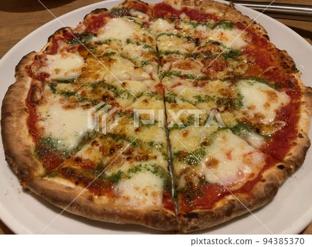 手工製作的披薩 手工製作的披薩 94385370