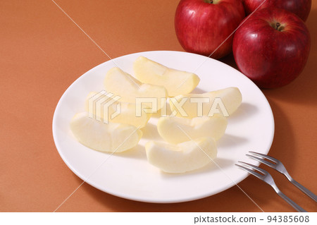 Apple Sun Tsugaru 94385608