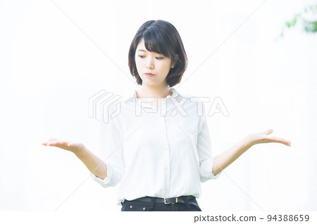 Women who get lost in 2 choices Women who get lost in 2 choices 94388659
