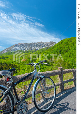 Fresh green/early summer cycling image (Okudaisen) Fresh green/early summer cycling image (Okudaisen) 94389524