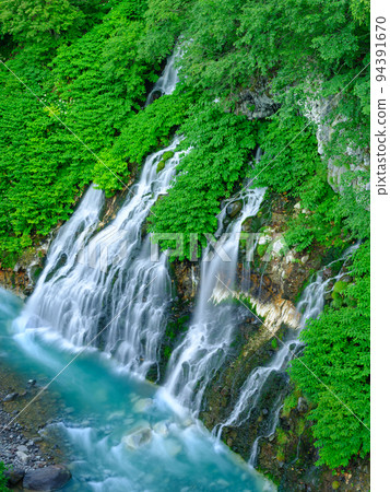 Hokkaido in midsummer_Superb view of Shirahige Falls 94391670