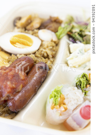 外賣的美味椰漿飯便當 外賣的美味椰漿飯便當 94392891