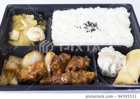 Delicious black vinegar sweet and sour pork Chinese bento 94395551