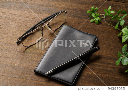 Pen and notebook 2023 Pen and notebook 2023 94397035