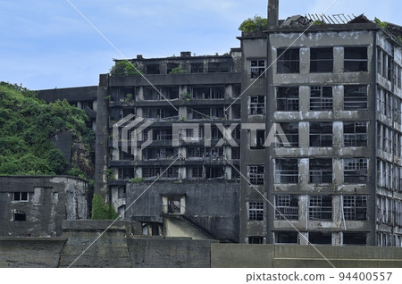 Dilapidated buildings and structures on World Heritage Gunkanjima 94400557