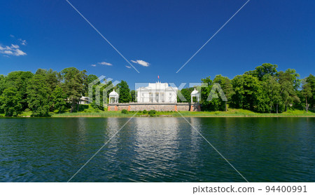 Big white palace Big white palace 94400991