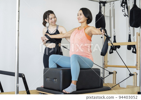 產婦普拉提圖像 94403052