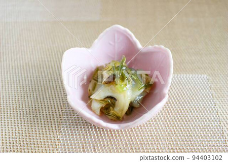 Wasabi pickle with mussel Wasabi pickle with mussel 94403102