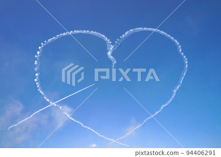Heart mark in the blue sky drawn by Blue Impulse Heart mark in the blue sky drawn by Blue Impulse 94406291