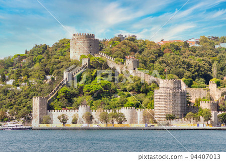 Rumelihisari, or Bogazkesen Castle, at the hills of the European side of Bosphorus Strait, Istanbul, Turkey 94407013