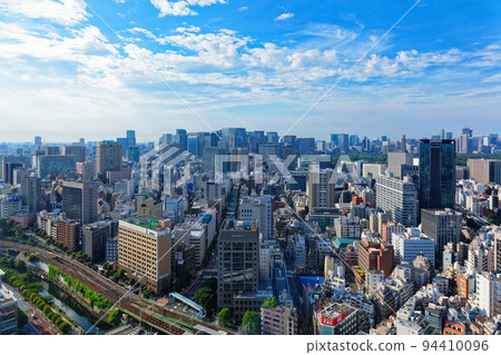 從東京巨蛋酒店俯瞰丸之內和虎之門方向的摩天大樓區 94410096