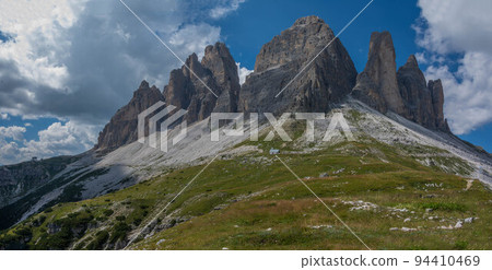 Panaoramic view on the Drei Zinnen in Italy 94410469