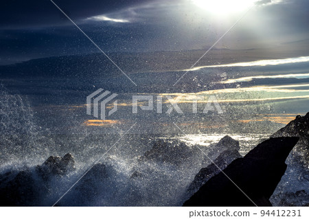 glow of the evening sea 94412231