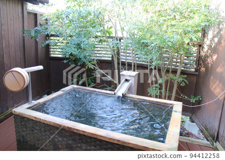 Izu Ippekiko Luxury Resort Hotel 94412258