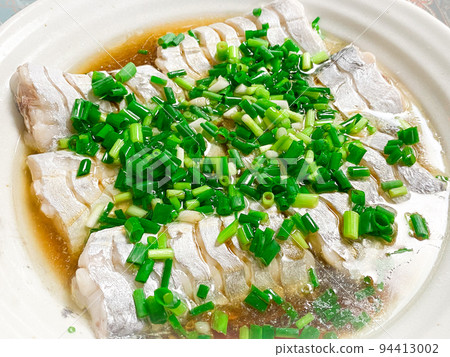 Chinese home cooking, steamed striped fish (Chinese steamed hairtail) 94413002