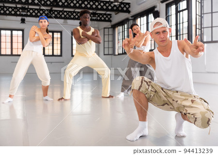 Group of dancer training in ball room 94413239