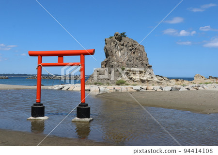 Torii at Nakoso Beach in Iwaki City, Fukushima Prefecture Torii at Nakoso Beach in Iwaki City, Fukushima Prefecture 94414108