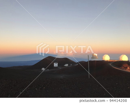 Sunrise at Mauna Kea Sunrise at Mauna Kea 94414208