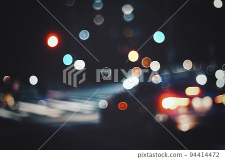 夜間駕駛模糊景觀 94414472
