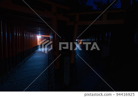 Fushimi Inari Taisha Shrine at midnight Thousand torii gates Fushimi Inari Taisha Shrine at midnight Thousand torii gates 94416925