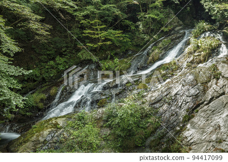 Flow of waterfall Hinohara Village, Tokyo Yume no Taki September 94417099