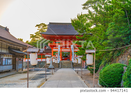 日禦岬神社塔門(島根縣出雲市) 日禦岬神社塔門(島根縣出雲市) 94417141