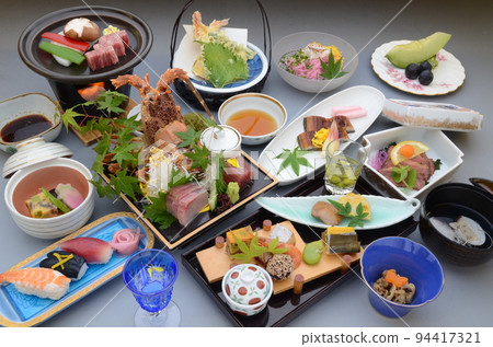 Luxurious gourmet banquet dishes such as lobster sashimi 94417321