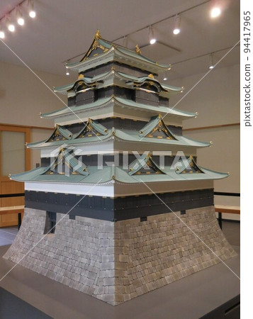 Edo castle and sky 94417965