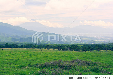 八岳牧場公園和富士山 94418324