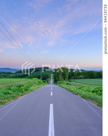 北海道美瑛_日出一景 94419738