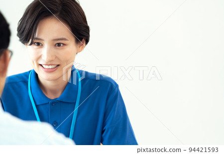 傾聽用戶的護理經理 94421593