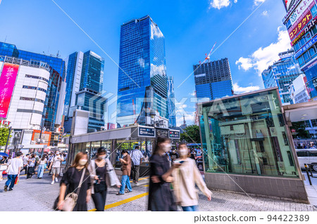 Tokyo cityscape in Japan Shibuya station entrance and elevator. Shibuya is no longer the same crowd as before the corona disaster = September 16 Tokyo cityscape in Japan Shibuya station entrance and elevator. Shibuya is no longer the same crowd as before the corona disaster = September 16 94422389