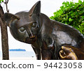 Rat and cat statues that is located at public place near Samila beach in Songkhla province in Thailand. It was built based on the ancient tale of the birth of the islands near there. 94423058