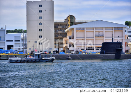 [Kanagawa] Yokosuka submarine and tugboat 94423369