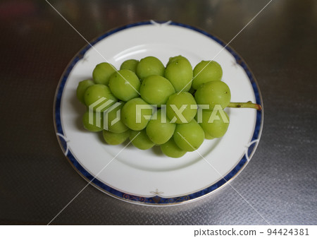 Grapes [Shine Muscat] ⑥ 94424381
