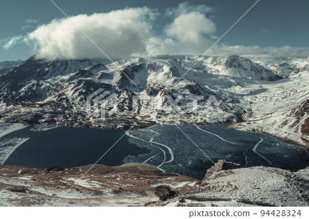 Mont-Cenis Lake in the french alps Mont-Cenis Lake in the french alps 94428324