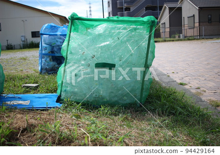 PET bottles PET bottle recycling PET bottles PET bottle recycling 94429164