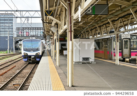 Railway JR East Rapid Resort Shirakami No. 2 Hirosaki Station Railway JR East Rapid Resort Shirakami No. 2 Hirosaki Station 94429658