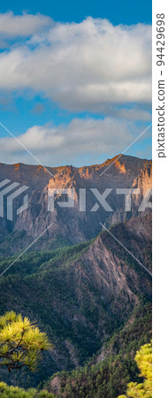 Vertical composition of Taburiente under the clouds 94429698