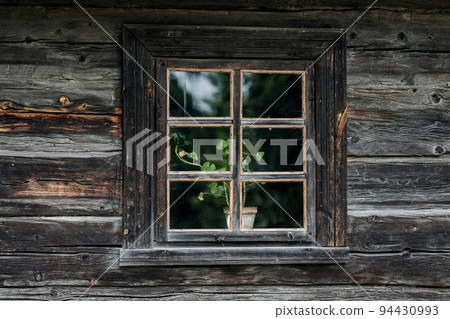 Nice wooden hut 94430993