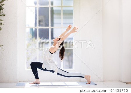 女子體育瑜伽 94431750