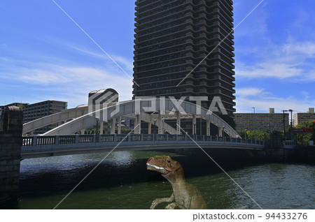堂島橋、摩天大樓和恐龍 94433276