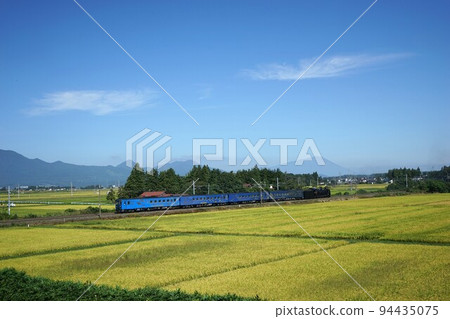 貫穿稻田的東北本線 94435075
