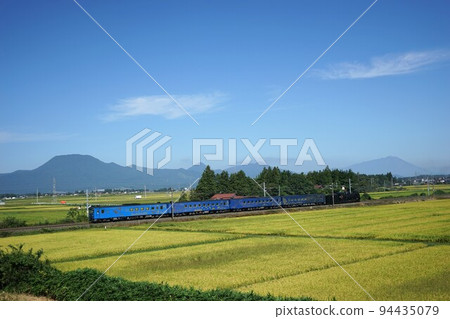 貫穿稻田的東北本線 貫穿稻田的東北本線 94435079