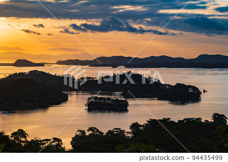 Japan's Three Scenic Sites Matsushima's Dawn 94435499