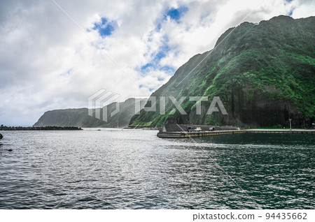 Dorawazawa漁港的八丈島海和山 Dorawazawa漁港的八丈島海和山 94435662