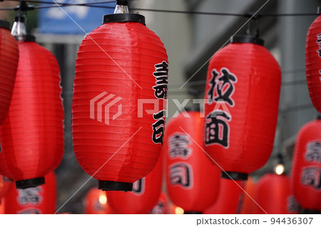new york city chinatown chinese lanterns detail 94436307