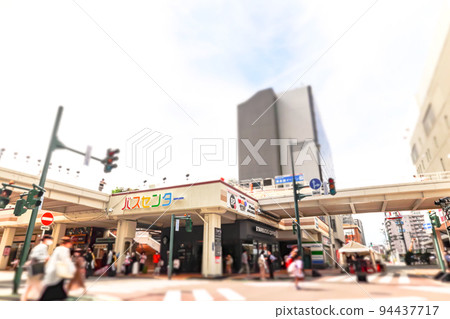 Weekend scramble crossing (in front of Bandai Bus Center, Niigata City) 94437717